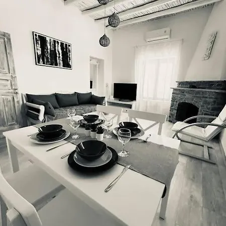 Holiday home Olive House *