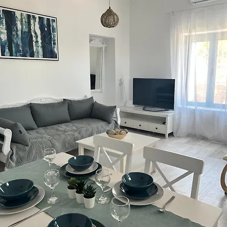 Holiday home Olive House